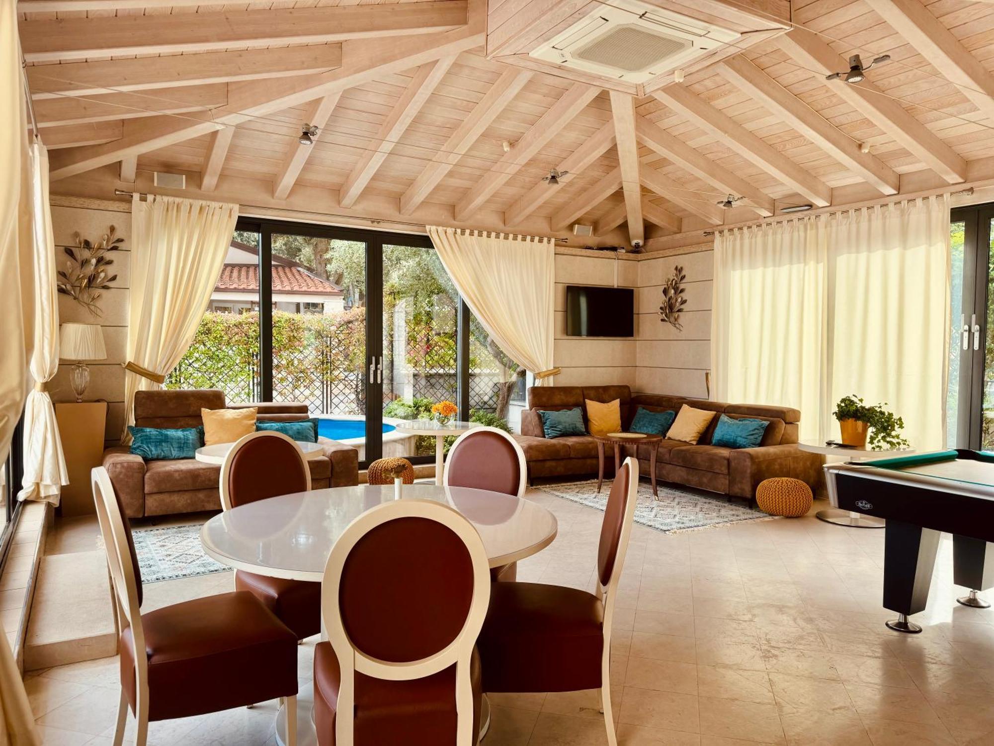 Boutique Hotel Oasi Pjescana Uvala Exterior foto