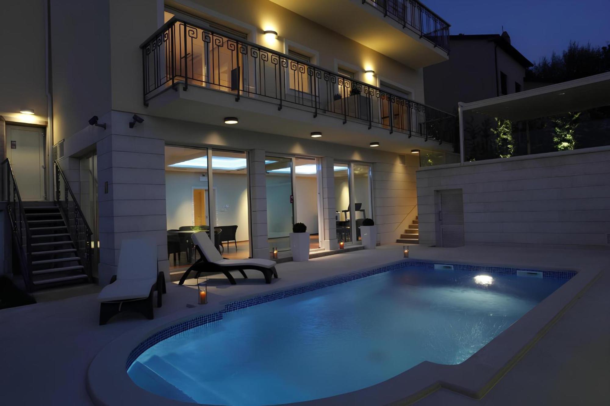 Boutique Hotel Oasi Pjescana Uvala Exterior foto