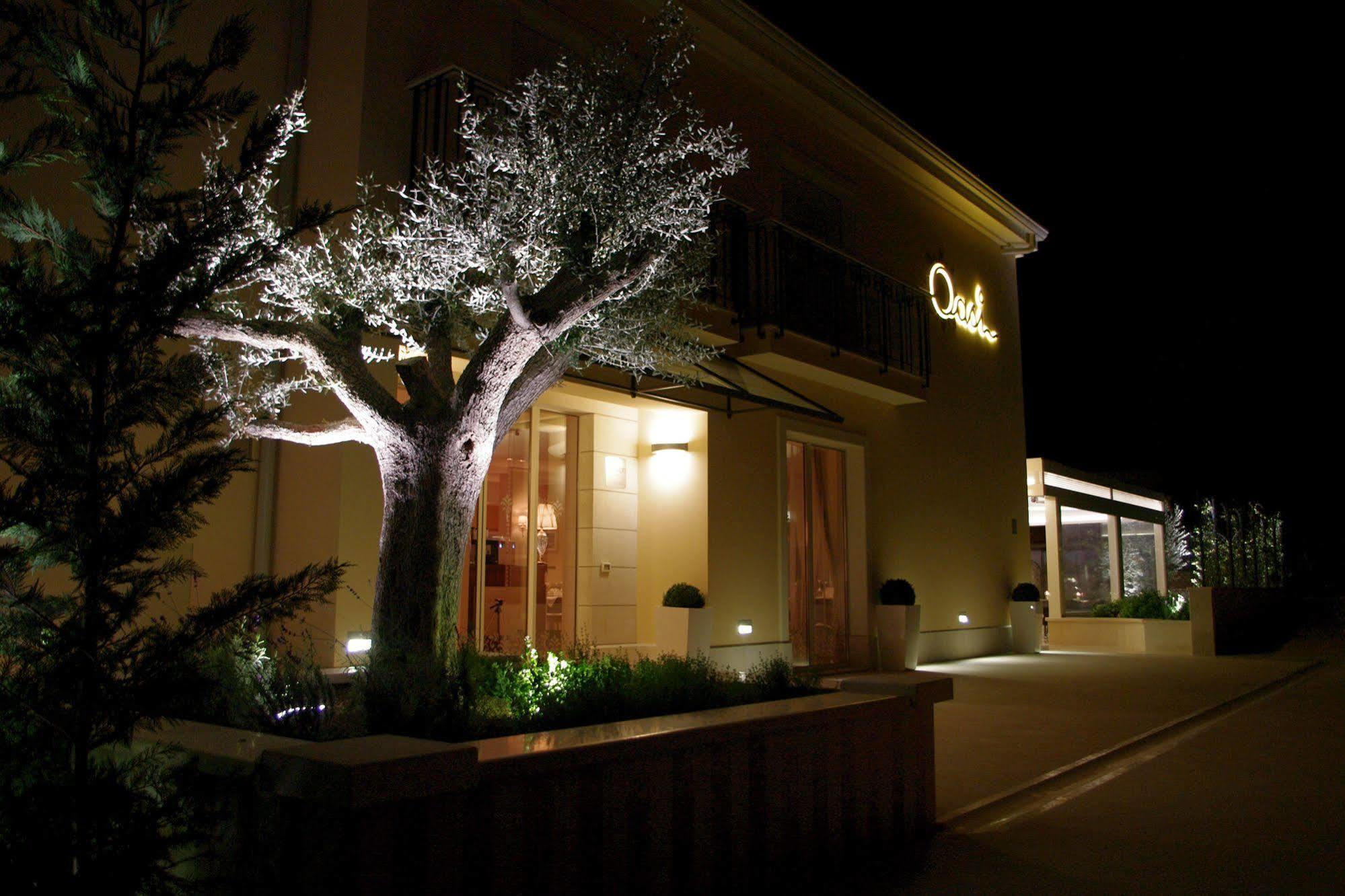 Boutique Hotel Oasi Pjescana Uvala Exterior foto